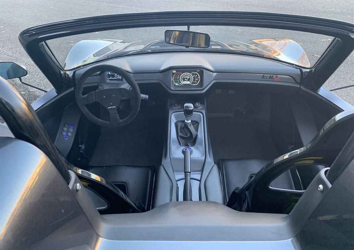 Zenos E10S，左舵，意大利注册