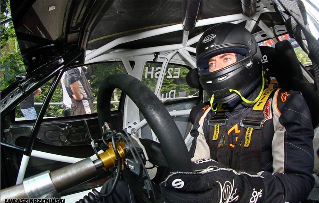 三菱 Lancer，爬山猛兽