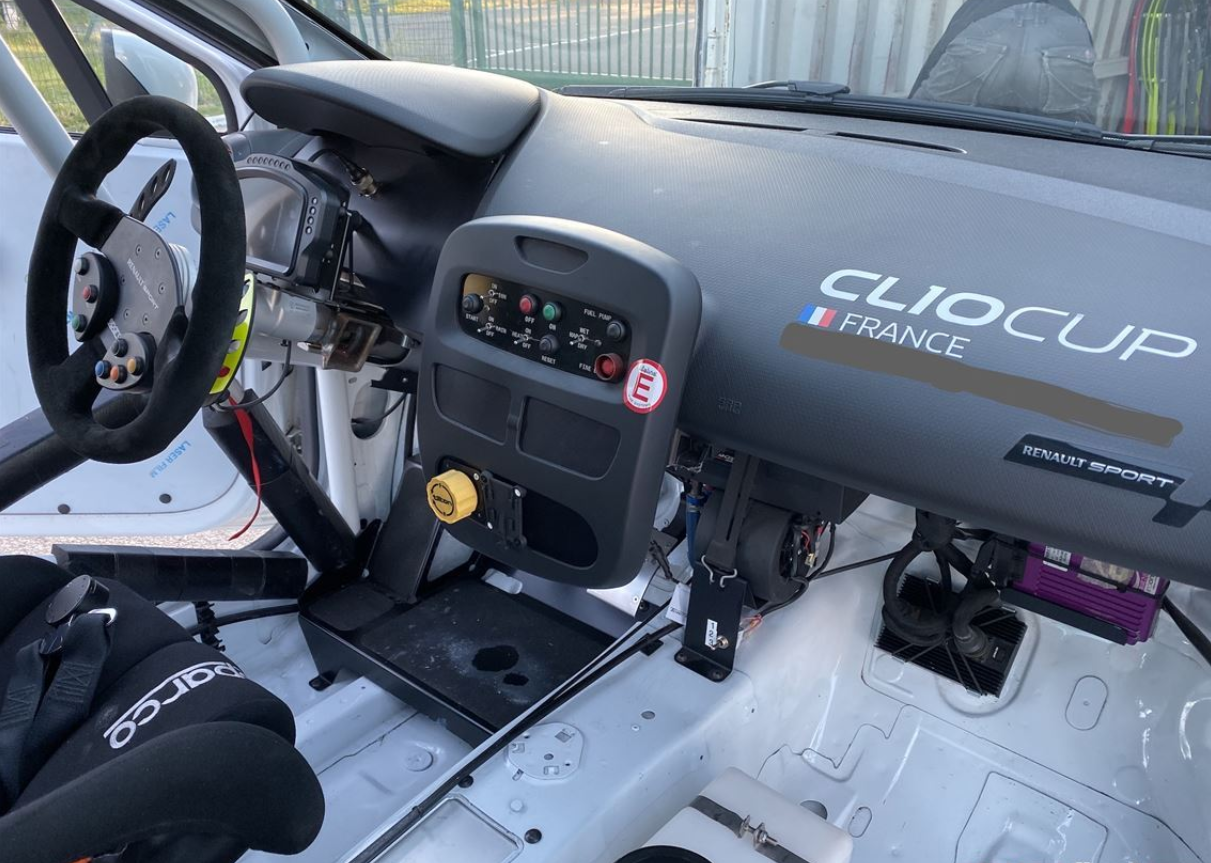 雷诺CLIO CUP X98 2018，第一任车主