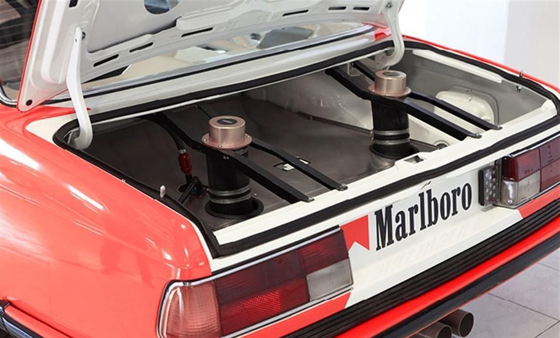 بي إم دبليو E24