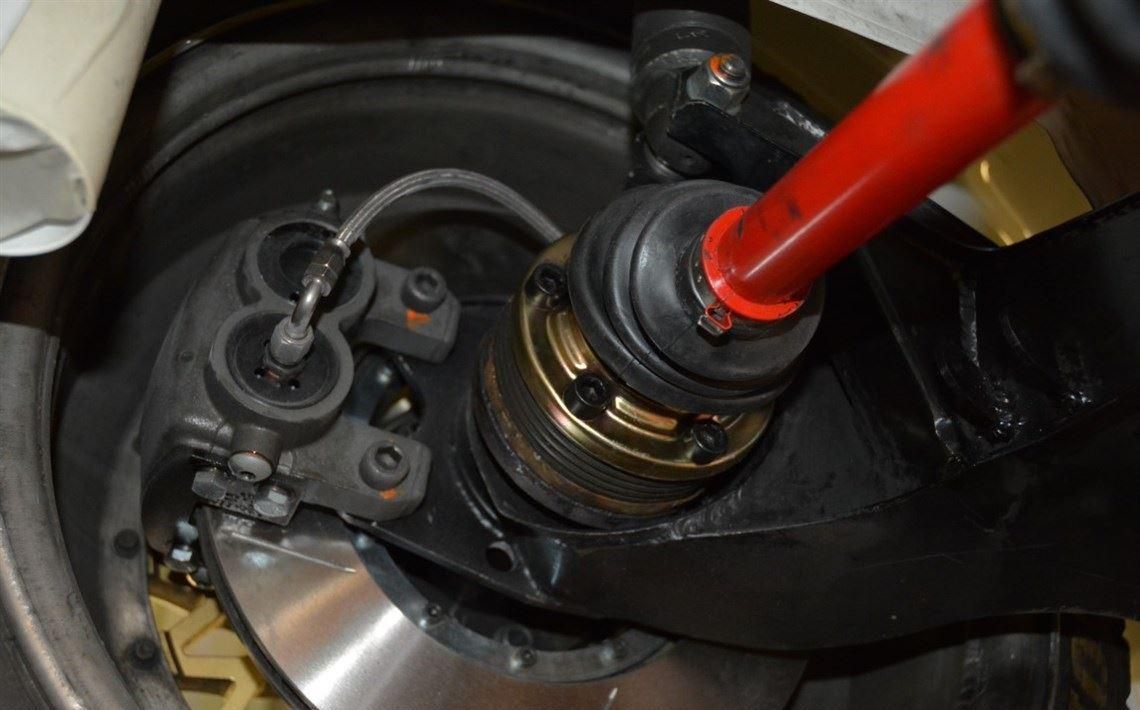 بي إم دبليو E24