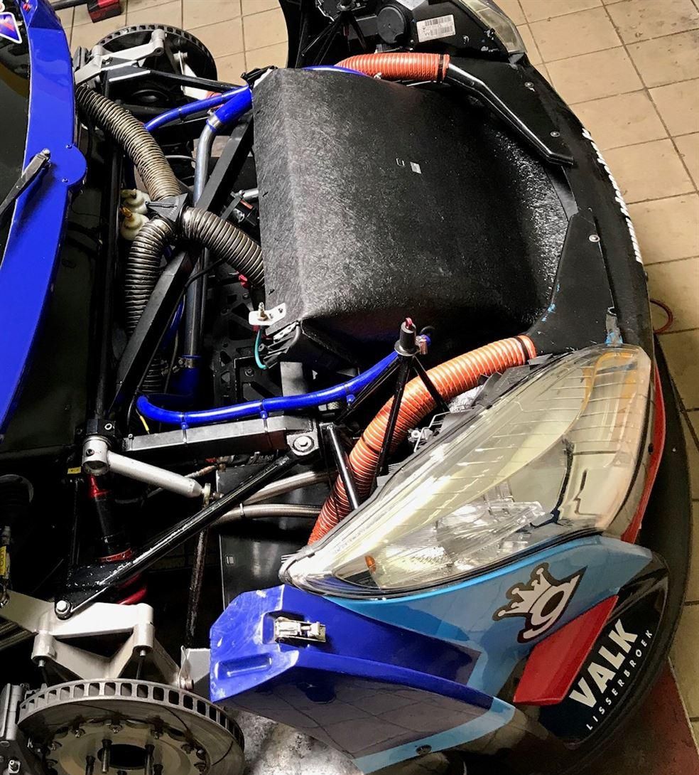 雷诺梅甘娜 Trophy V6 EVO3