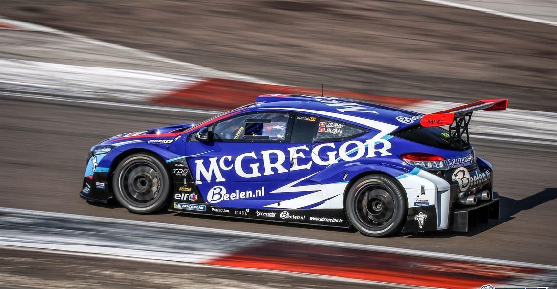 雷诺梅甘娜 Trophy V6 EVO3