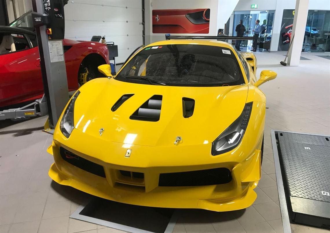 法拉利488 Challenge