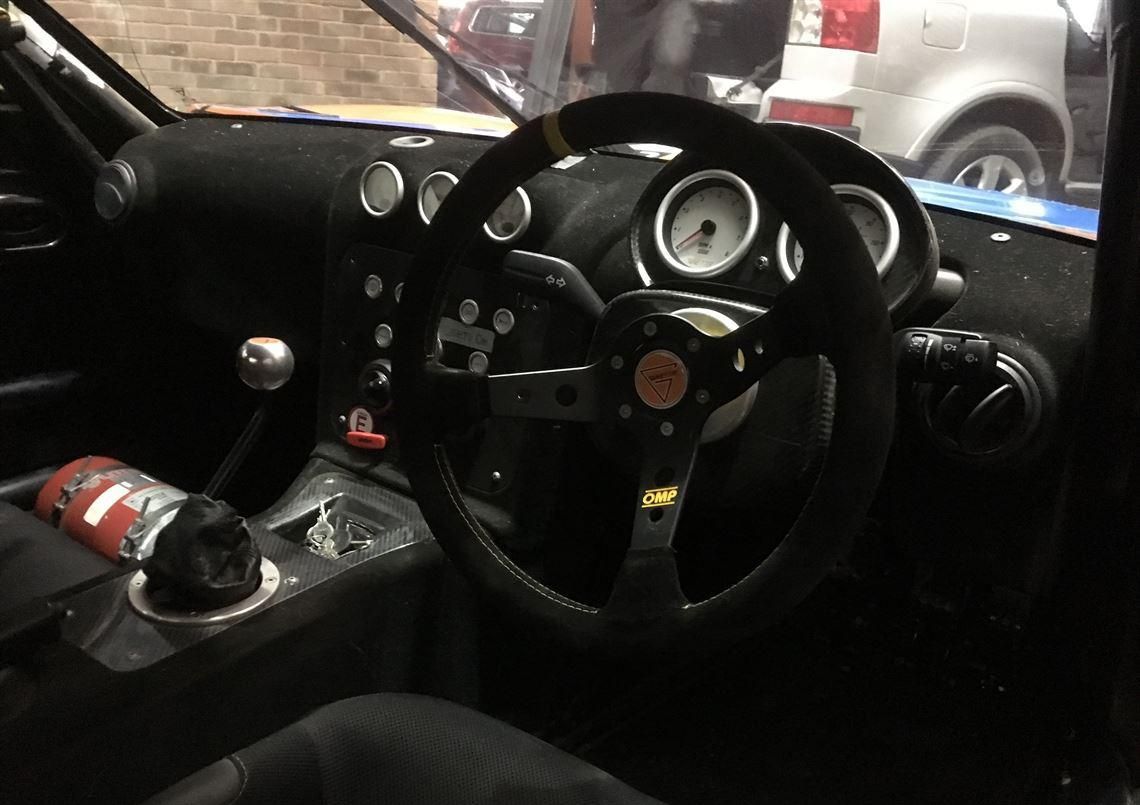 Ginetta G40 / GRDC - 道路合法