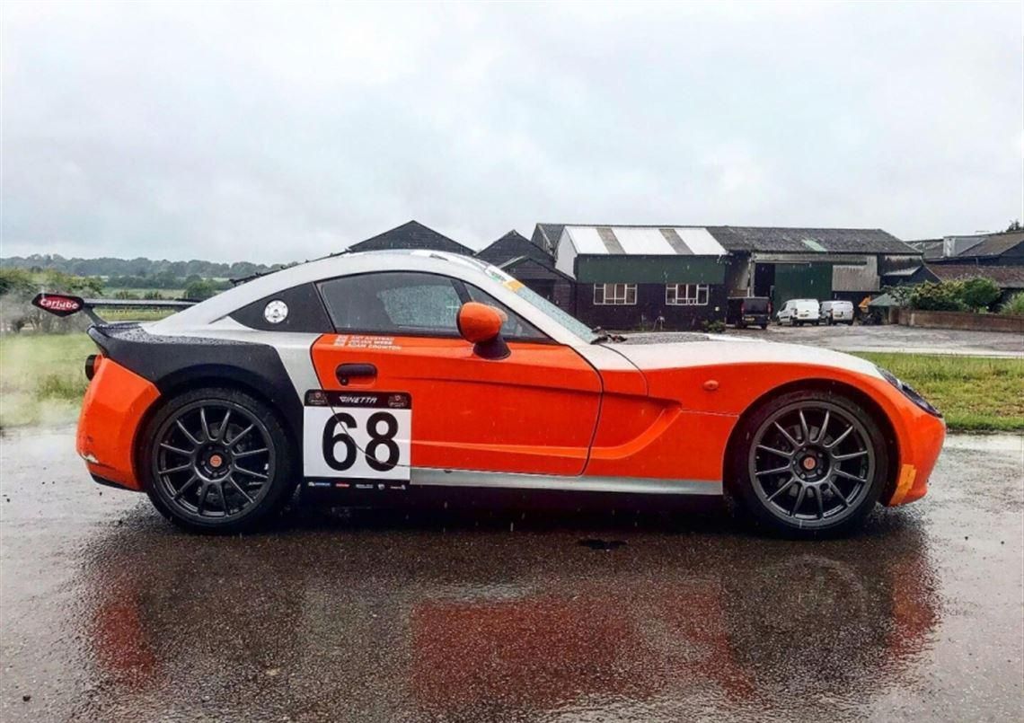 2015 Ginetta G40 - 道路合法