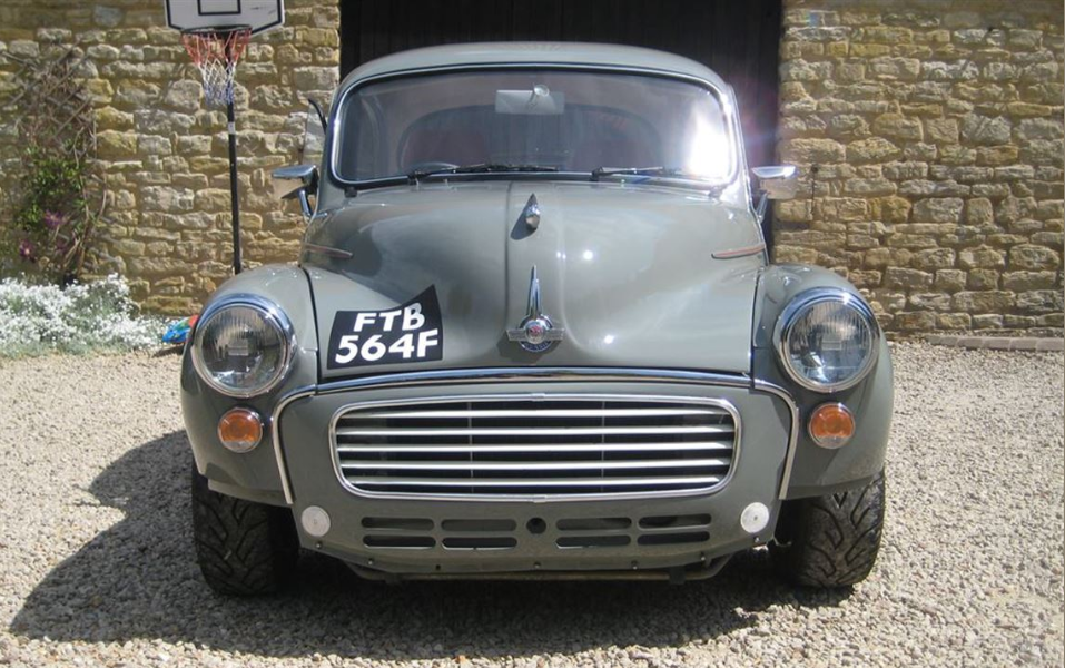 Morris Minor，两门