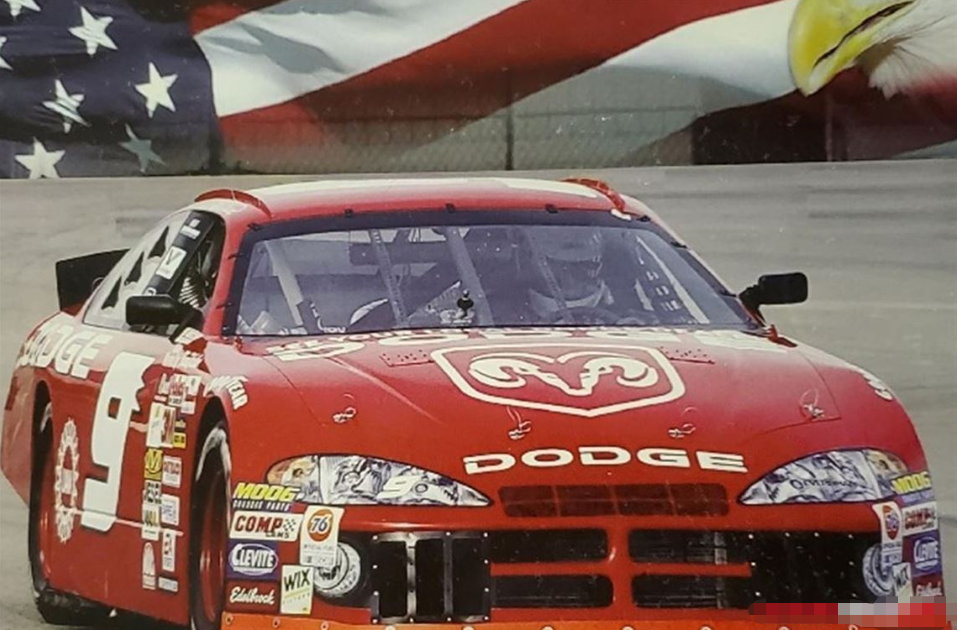 Evernham Elliott #9 - Bill Elliott 2002