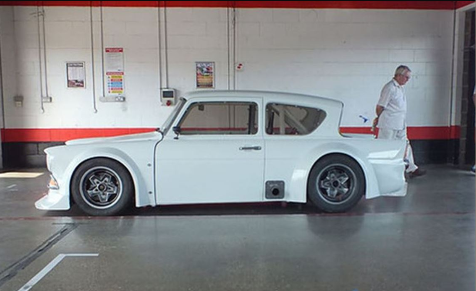 福特 Anglia 105e 1860cc Turbo