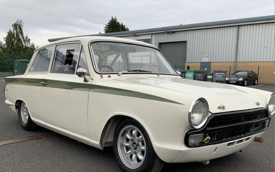 路特斯Cortina Historic Race Car