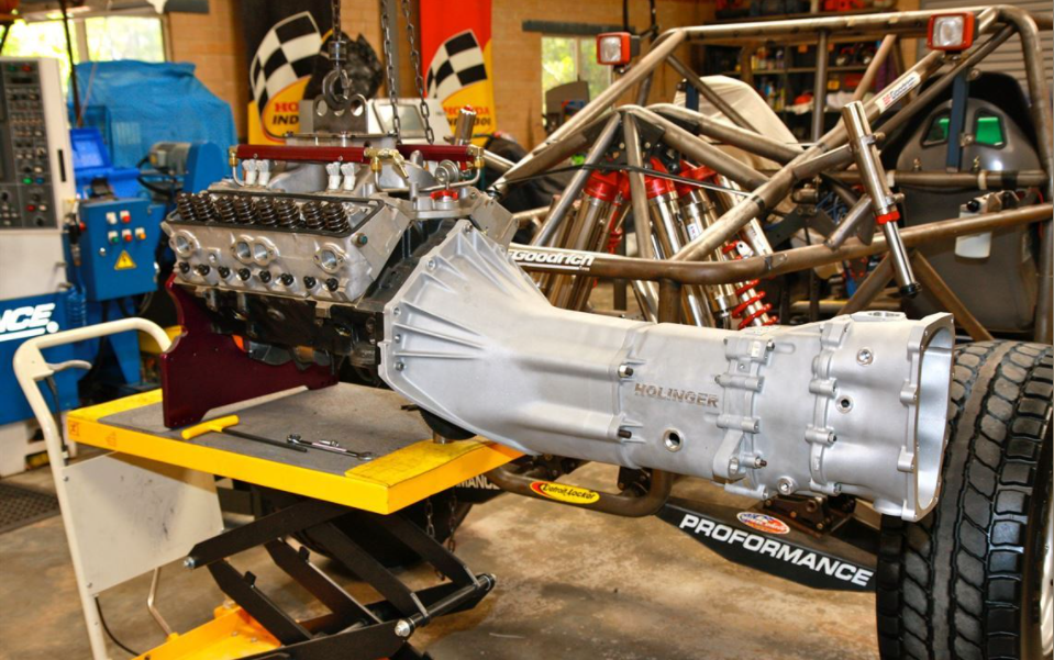 4X4 Desert Racing Trophy Truck - Mid Mounted V8 IRS IFS