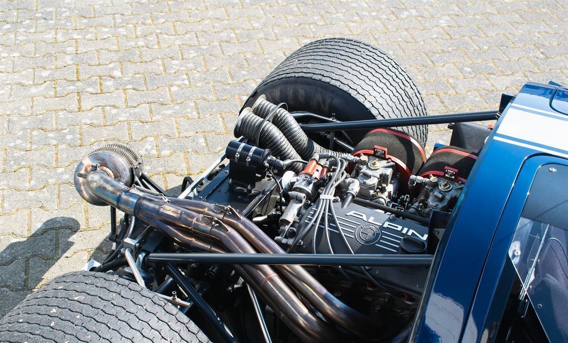 Chevron B16