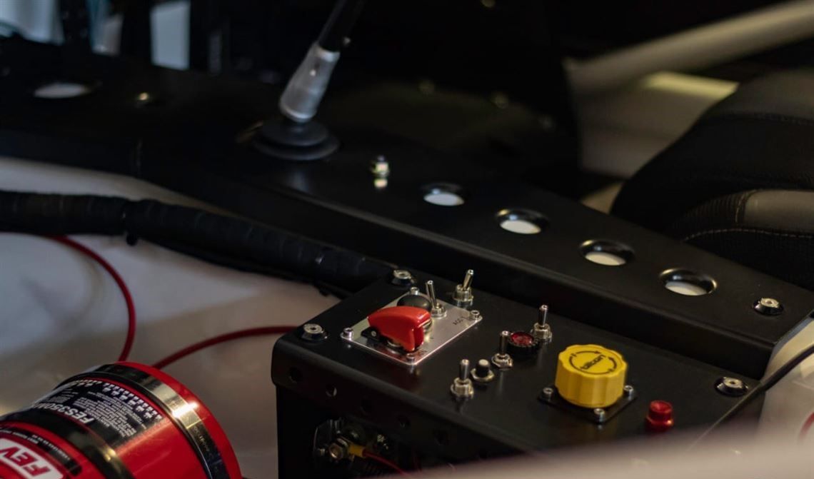 بي إم دبليو E24