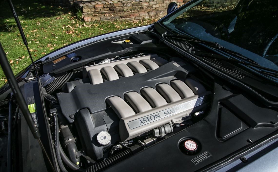 阿斯顿马丁DB7 GT