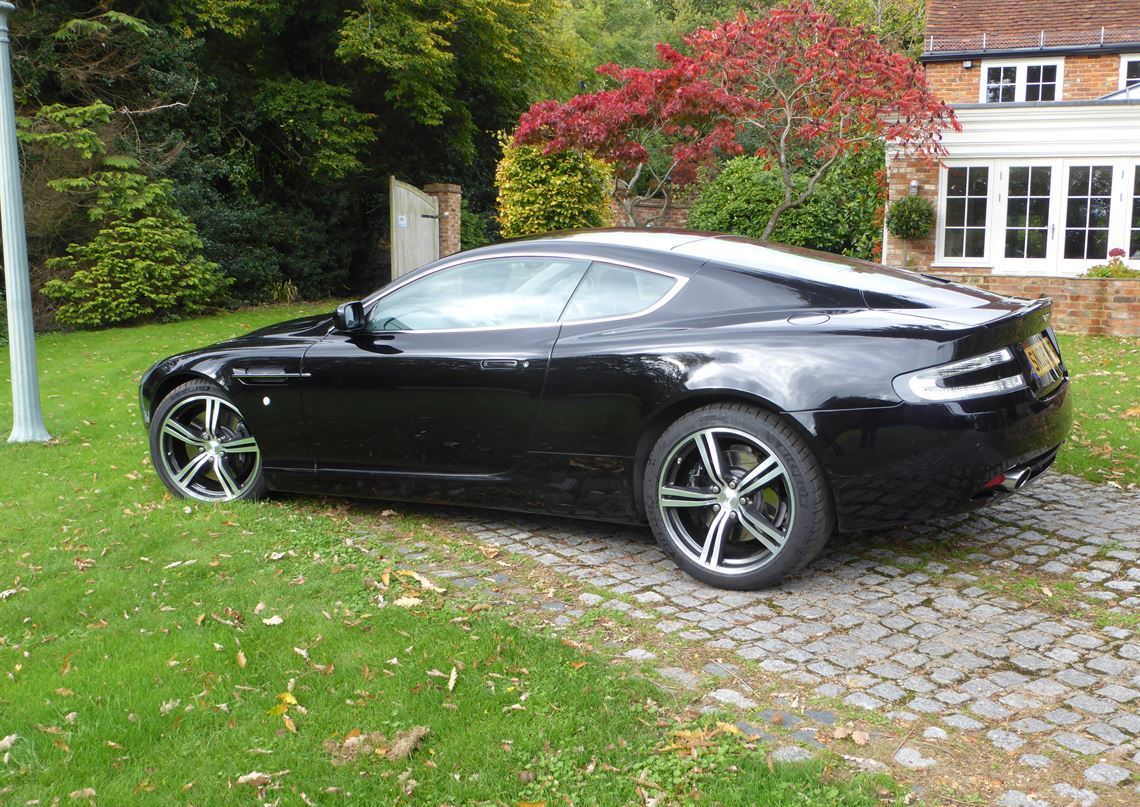 Aston Martin DB9 Sport Packi