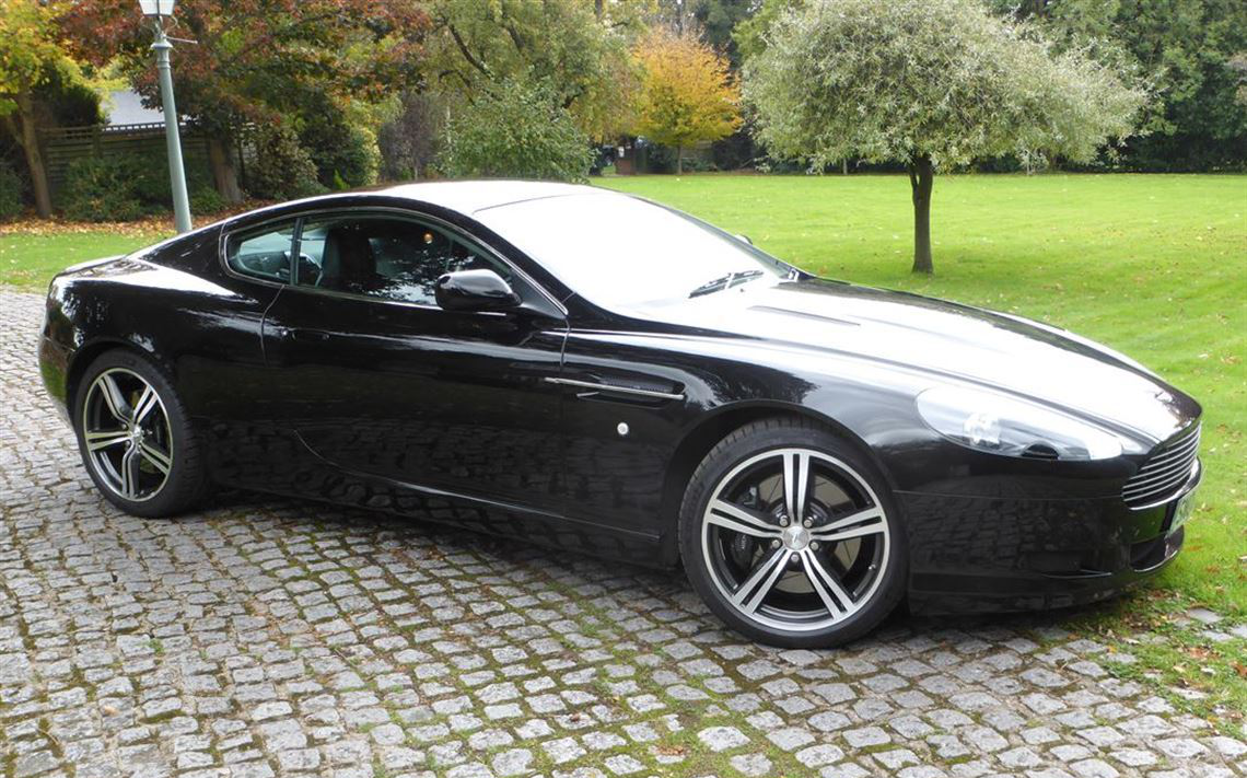 Aston Martin DB9 Sport Packi