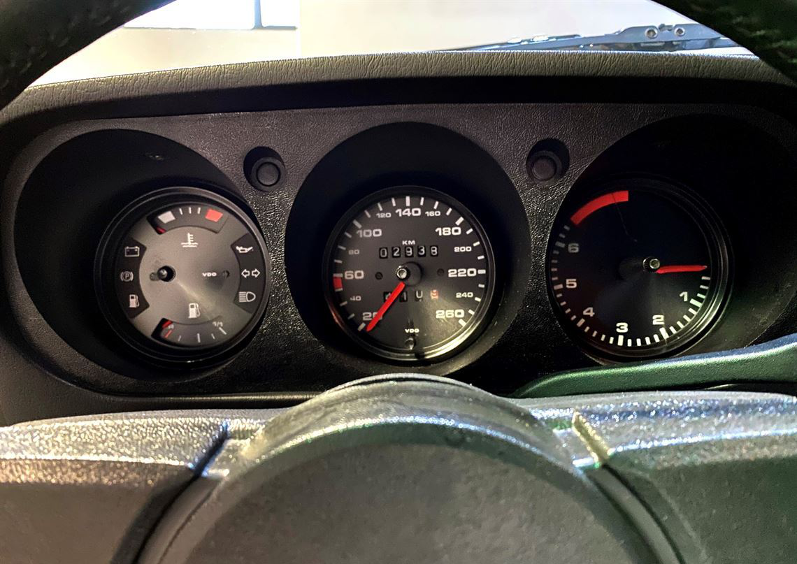 1980 保时捷924 Carrera GT，总共仅406辆