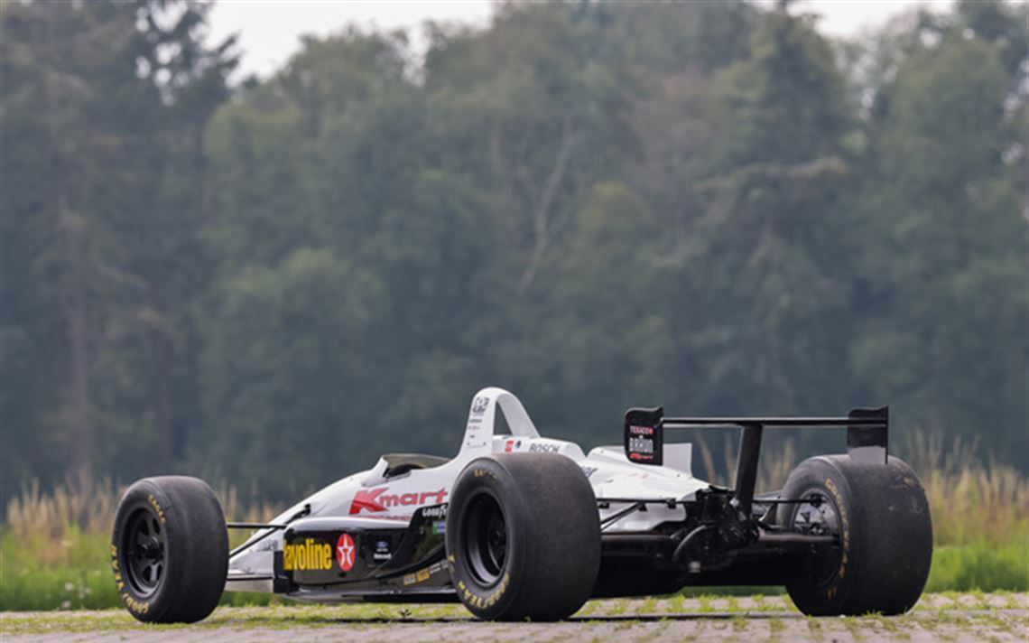 Lola IndyCar, 原厂底盘