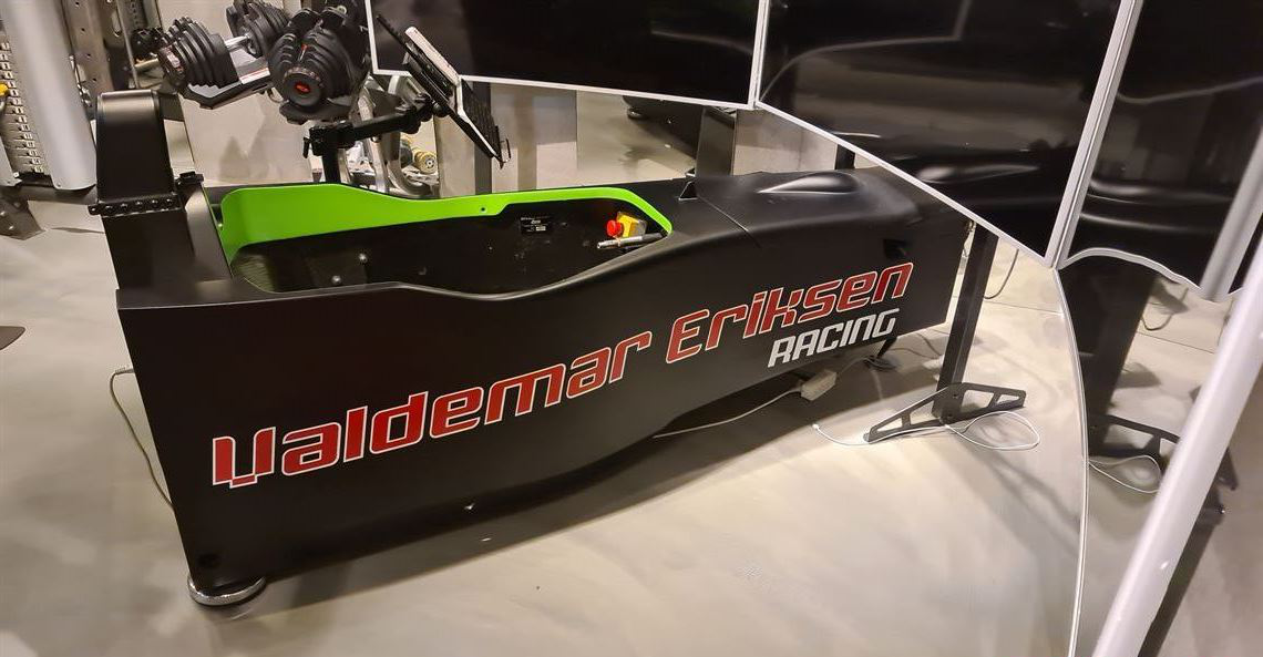 赛车模拟器，基于科维亚特雷诺方程式赛车底盘打造