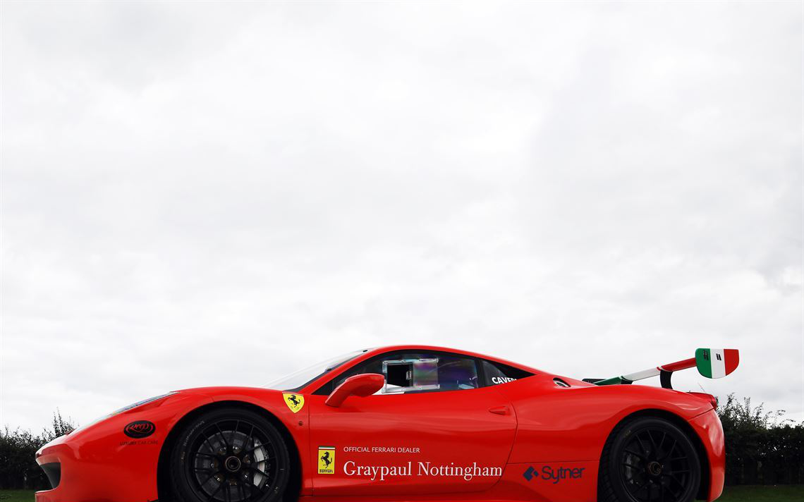 法拉利458 Challenge赛车，刚刚进行了维护保养