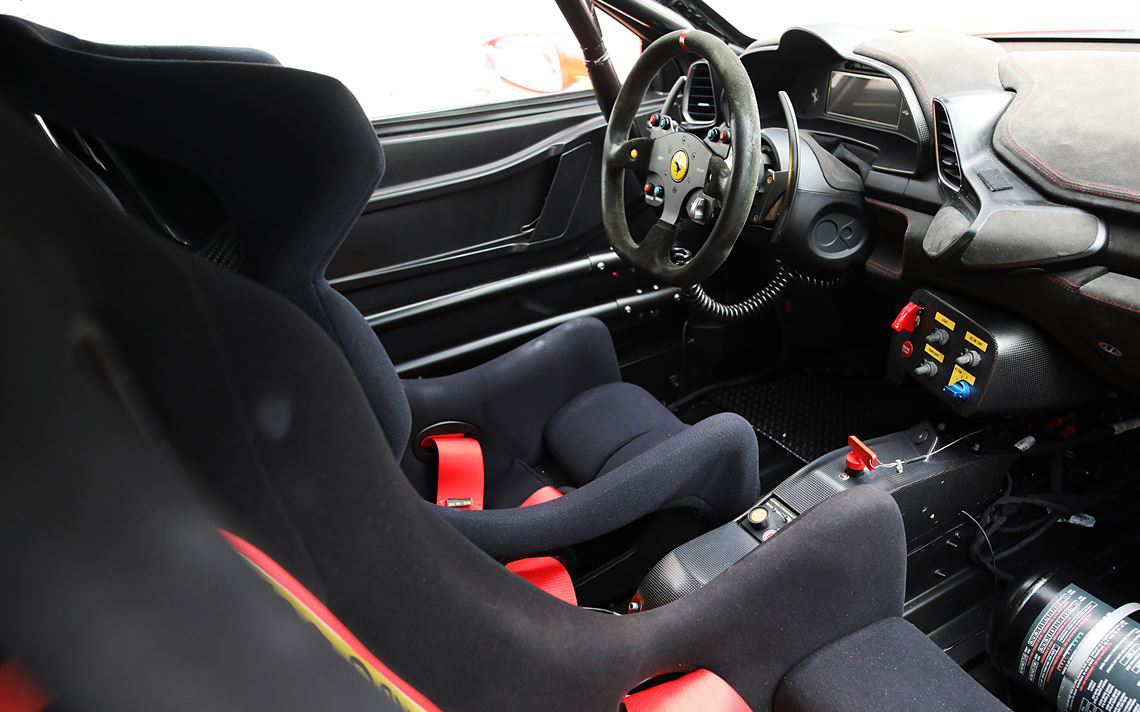 法拉利458 Challenge赛车，刚刚进行了维护保养