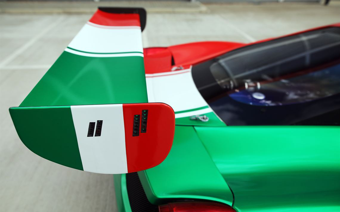 法拉利458 Challenge赛车，刚刚进行了维护保养