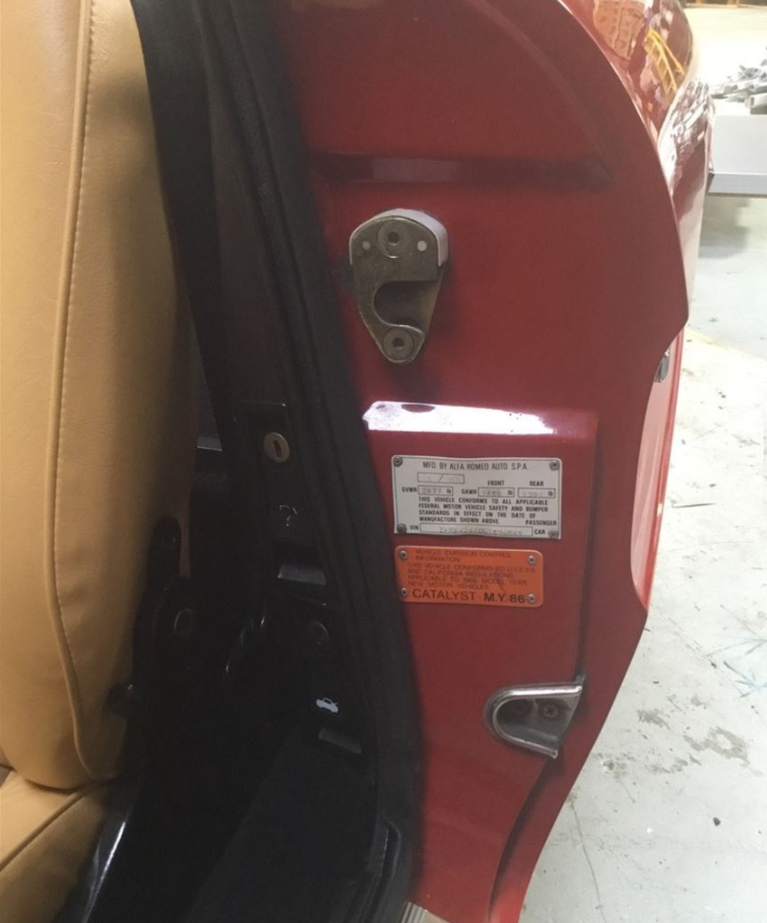 阿尔法罗密欧2.0L SPIDER VELOCE 1985 LHD