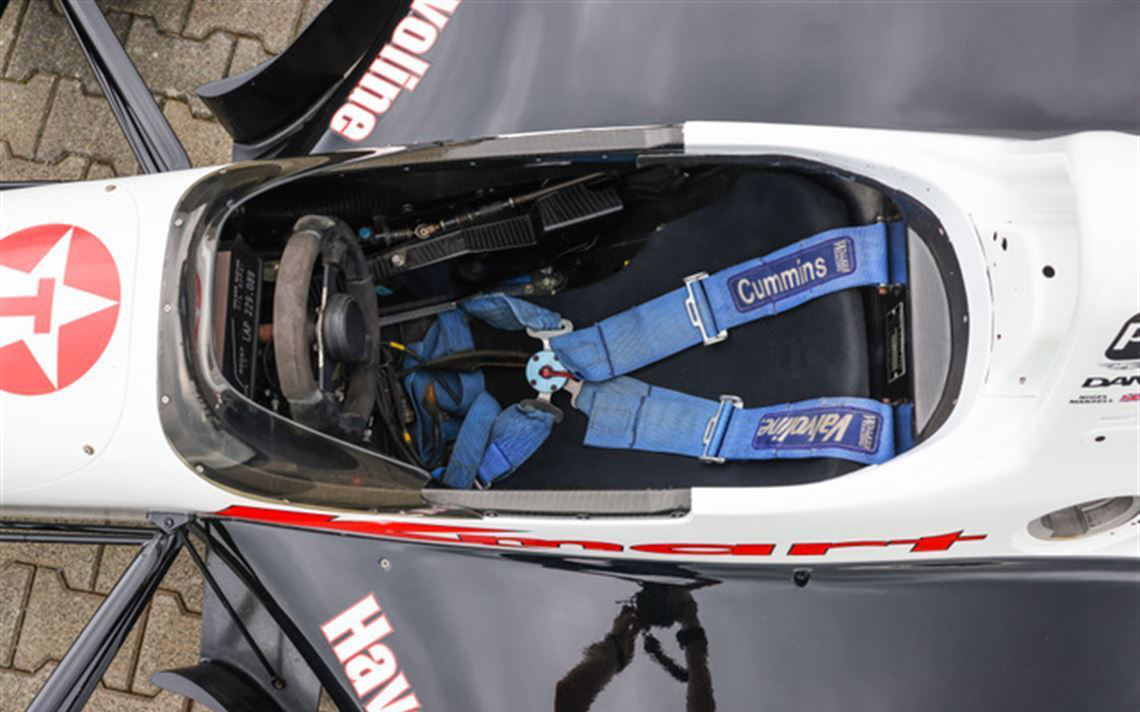 Lola IndyCar, 原厂底盘