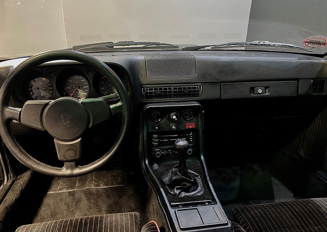 1980 保时捷924 Carrera GT，总共仅406辆