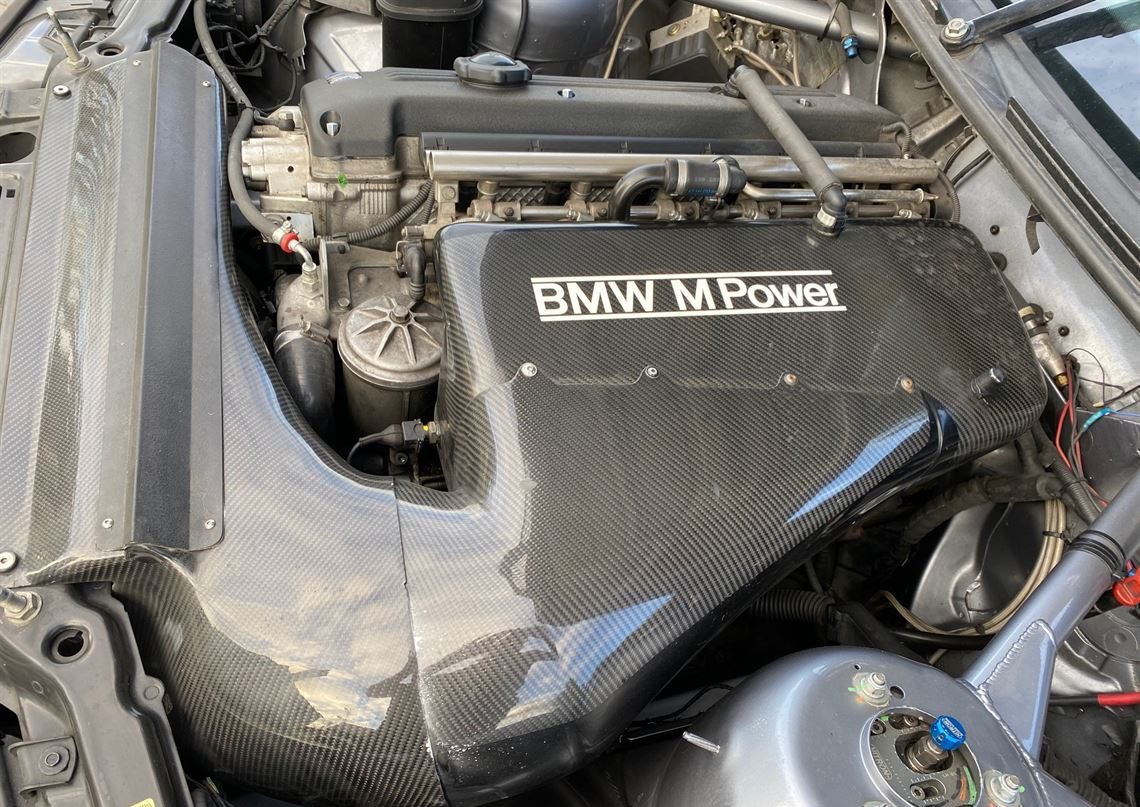 بي إم دبليو E46 M3