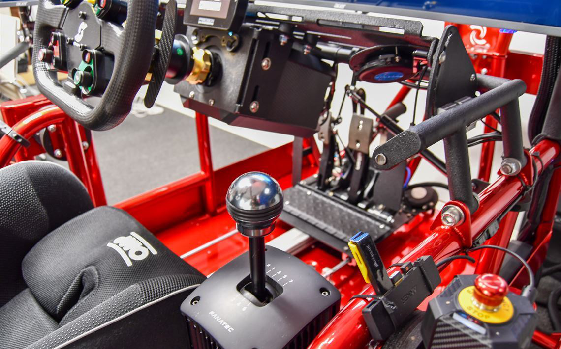 SIMCRAFT APEX 4 PRO赛车模拟器