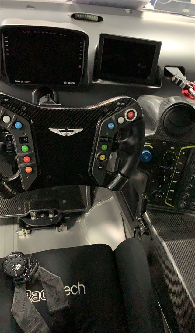 2 x Aston Martin Vantage GT4 2020规格