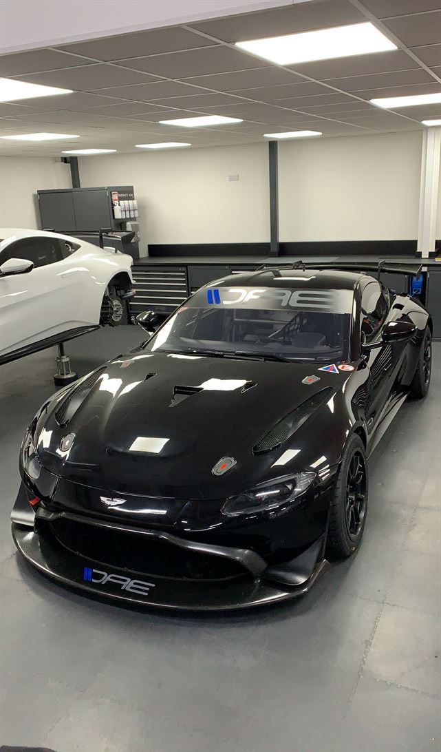 2 x Aston Martin Vantage GT4 2020规格