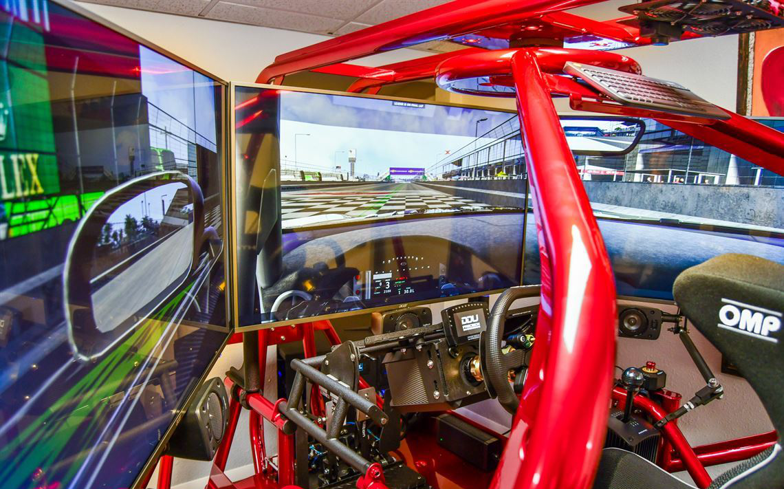 SIMCRAFT APEX 4 PRO赛车模拟器