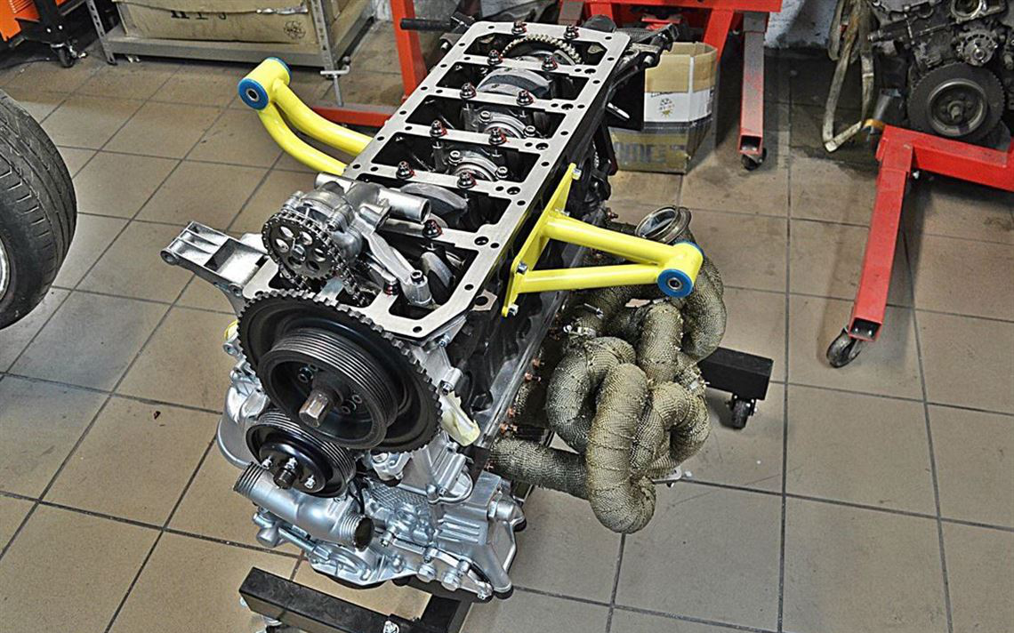 宝马E30 漂移赛车