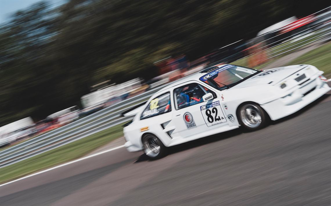 Sierra Cosworth 3门