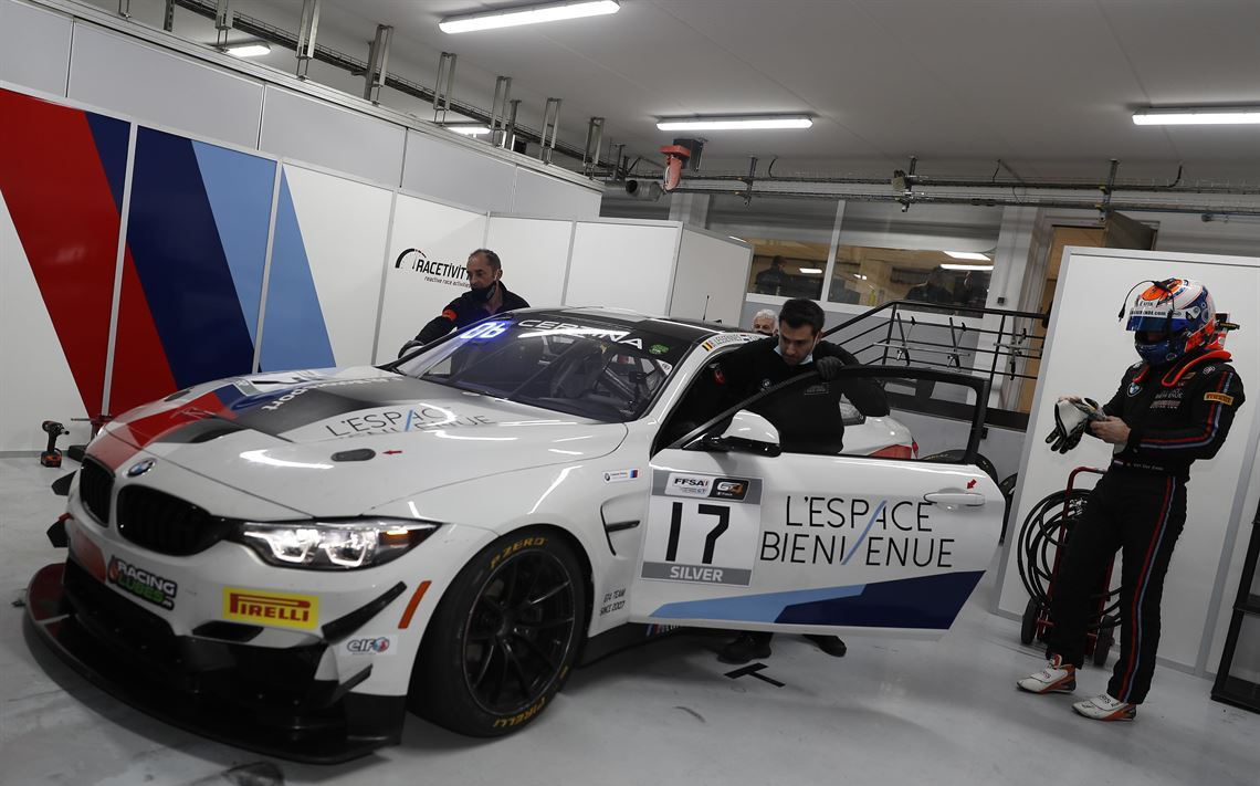 宝马M4 GT4 L'Espace Bienvenue