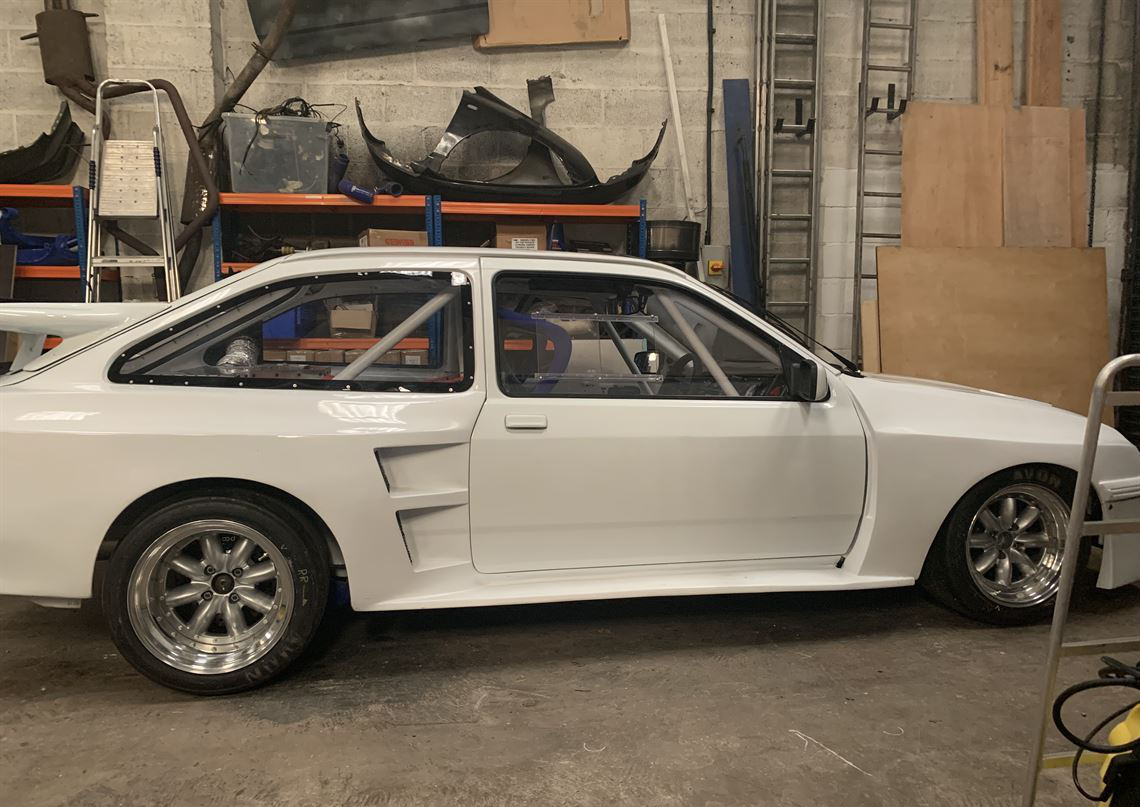 Sierra Cosworth 3门