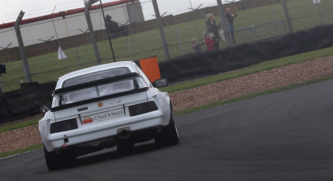 Sierra Cosworth 3门