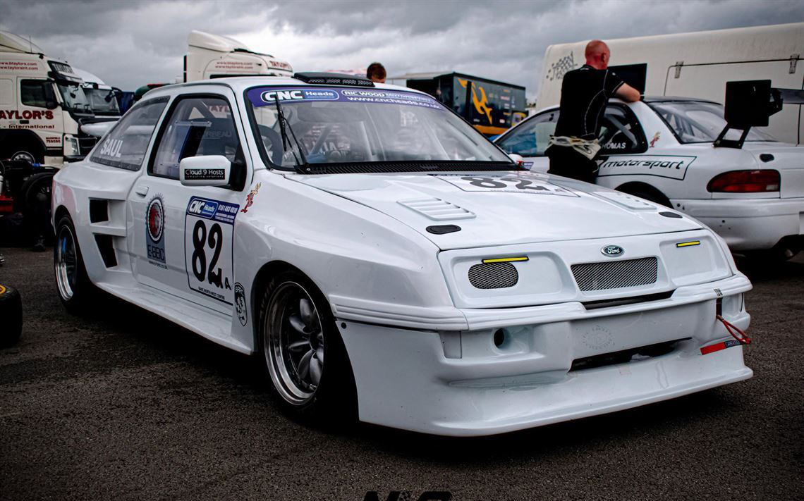 Sierra Cosworth 3门