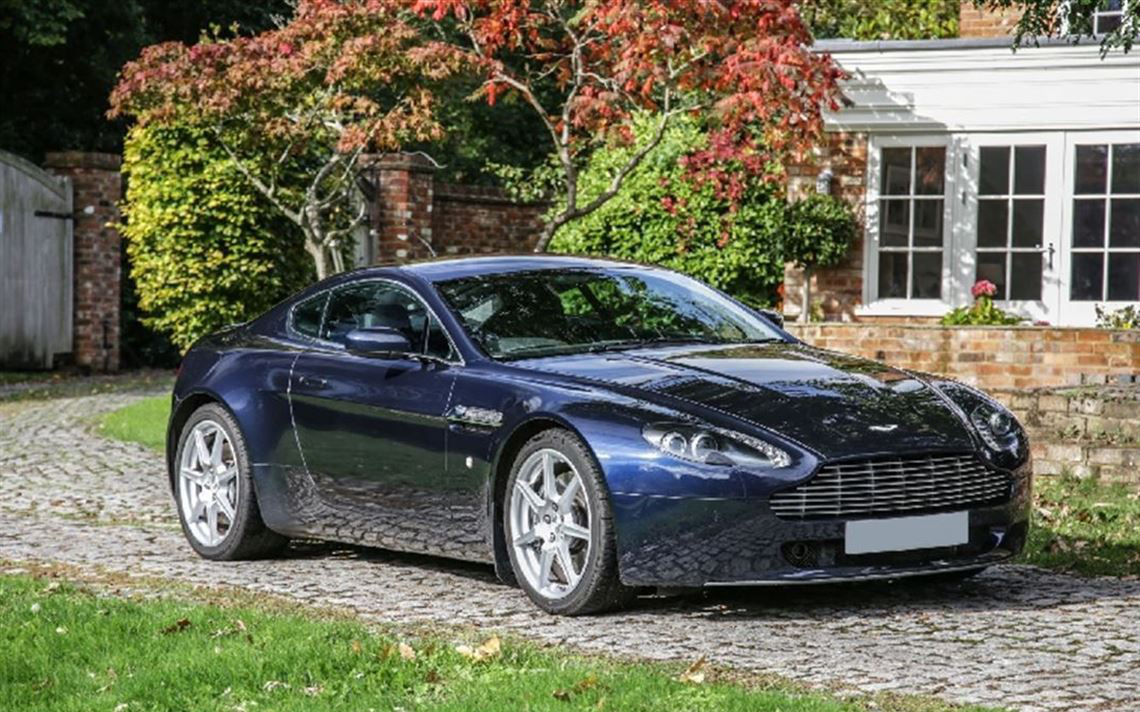 阿斯顿马丁V8 Vantage