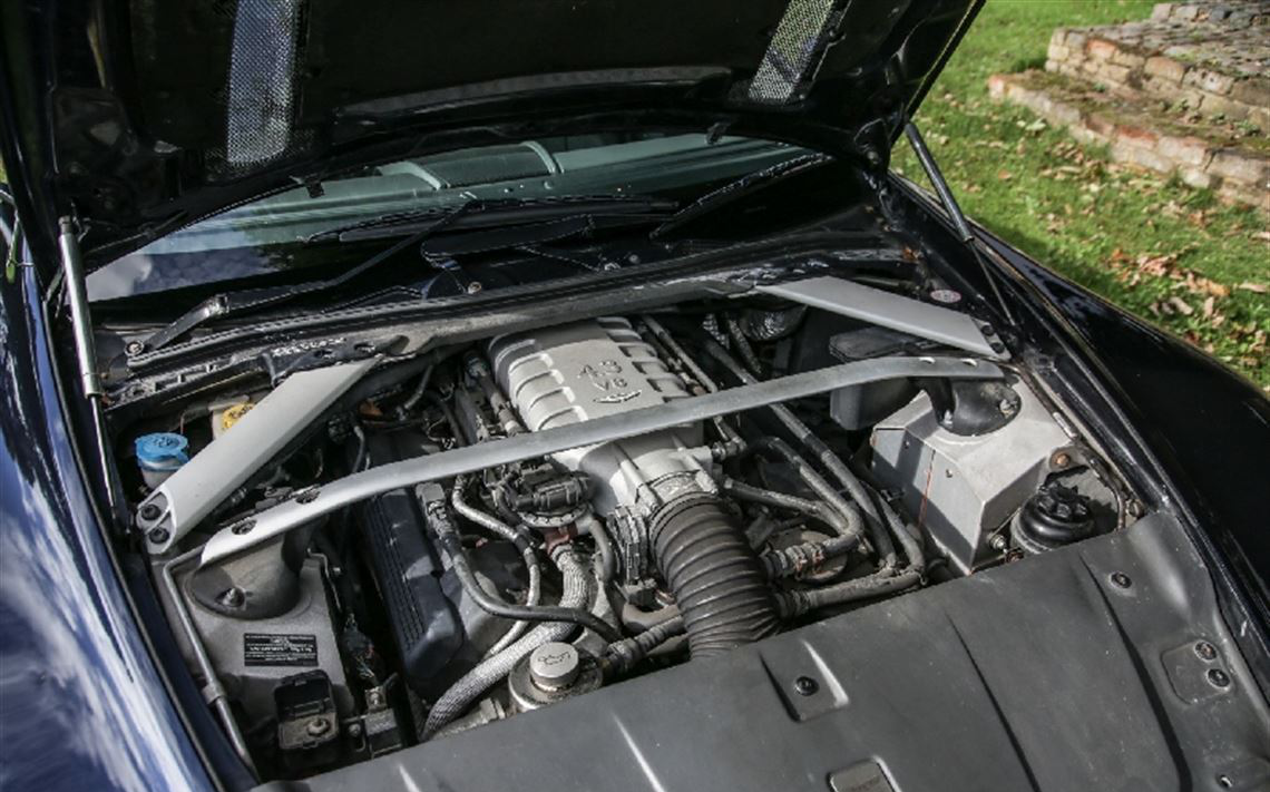 阿斯顿马丁V8 Vantage