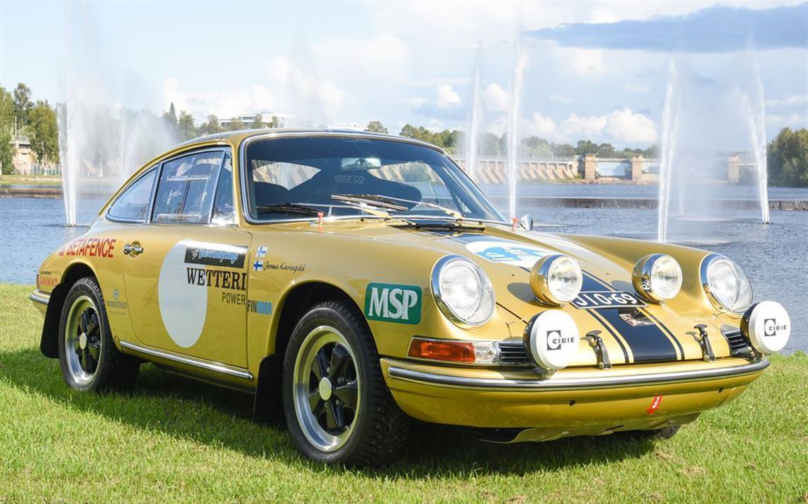 1965 Porsche (ปอร์เช) 911 FIA Rally Race Car