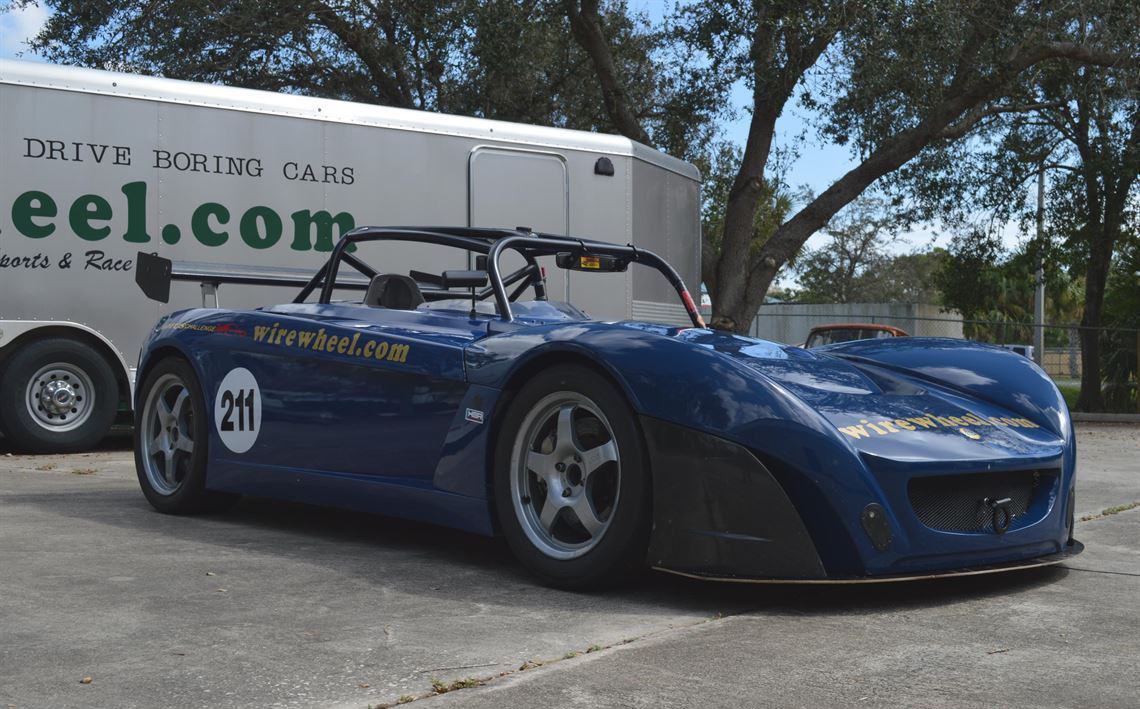 Lotus 2-Eleven赛车