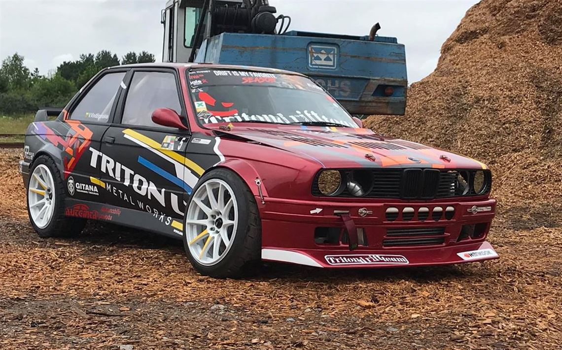 宝马E30 漂移赛车