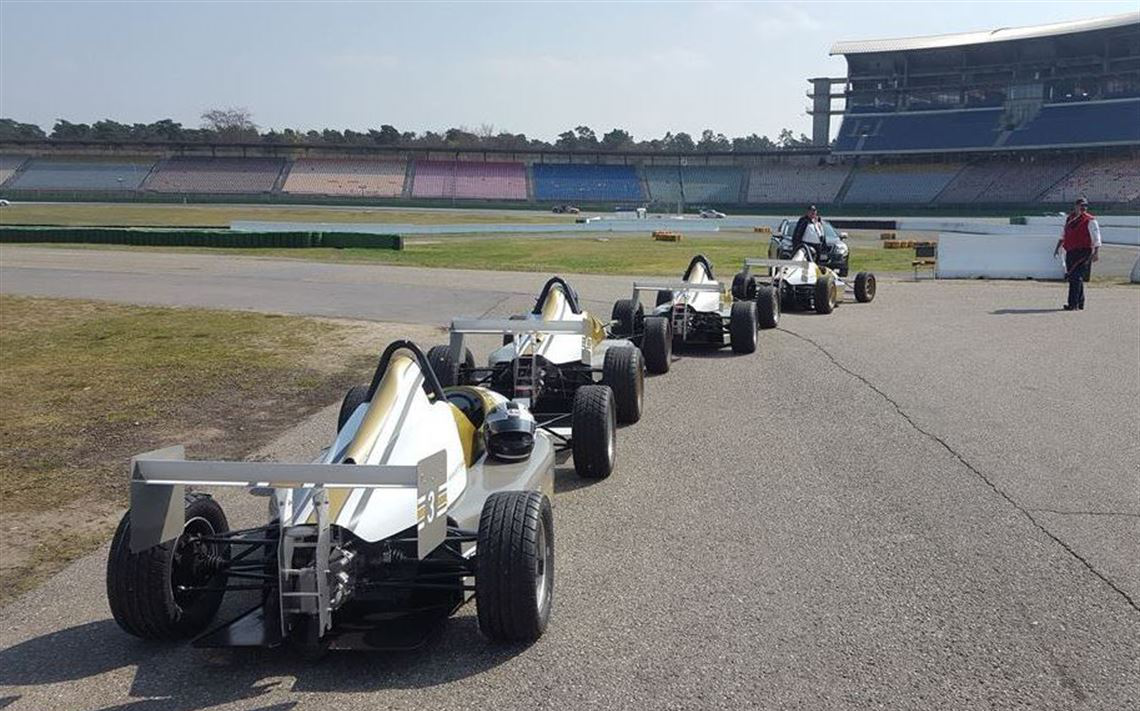 6x Formula König赛车