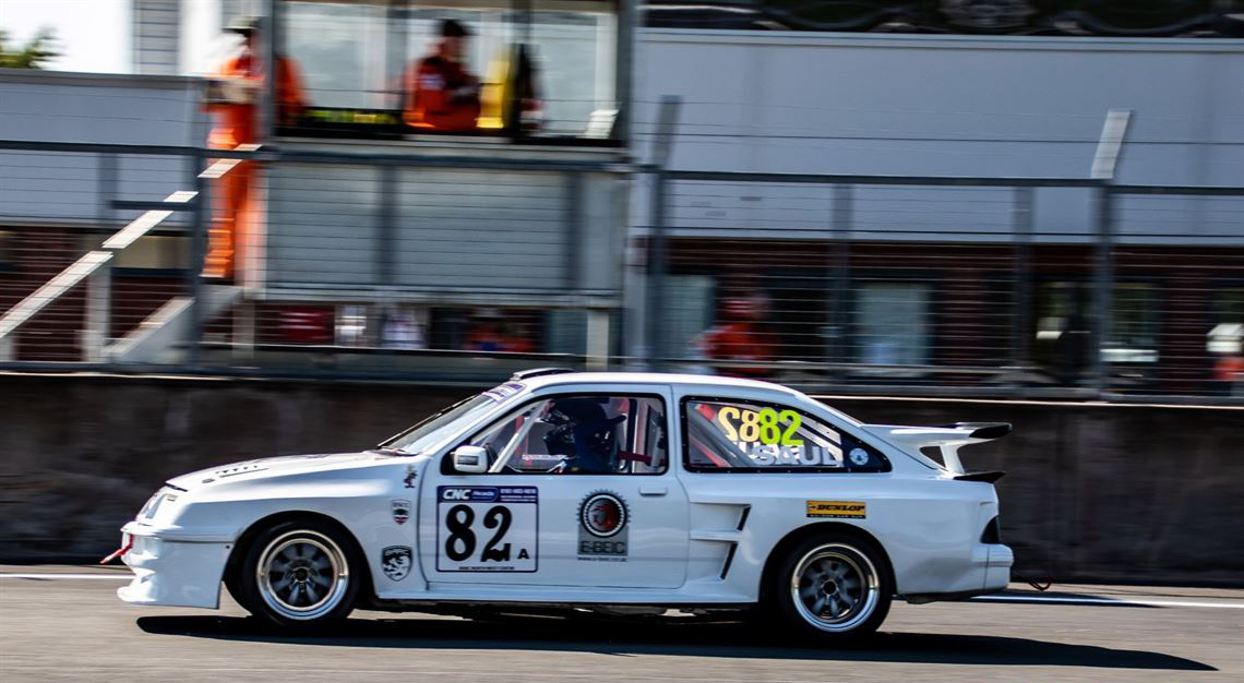 Sierra Cosworth 3门