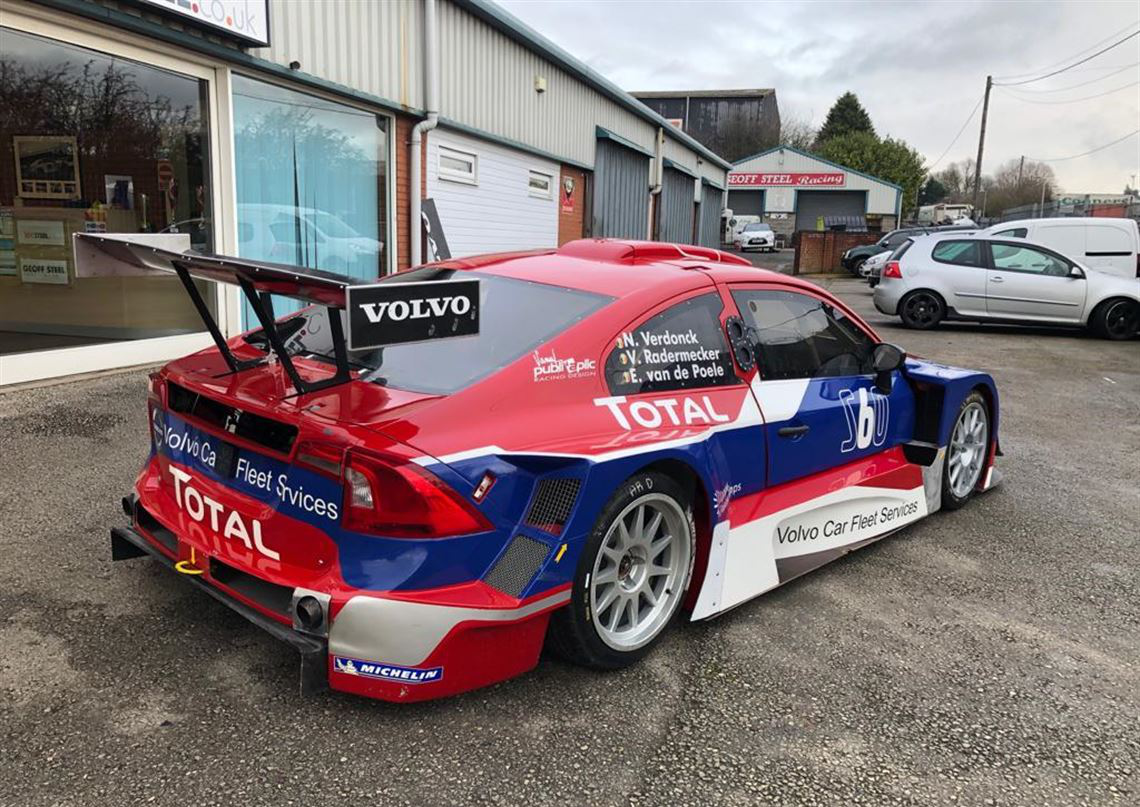 沃尔沃S60，中置V6发动机，Silhouette赛车