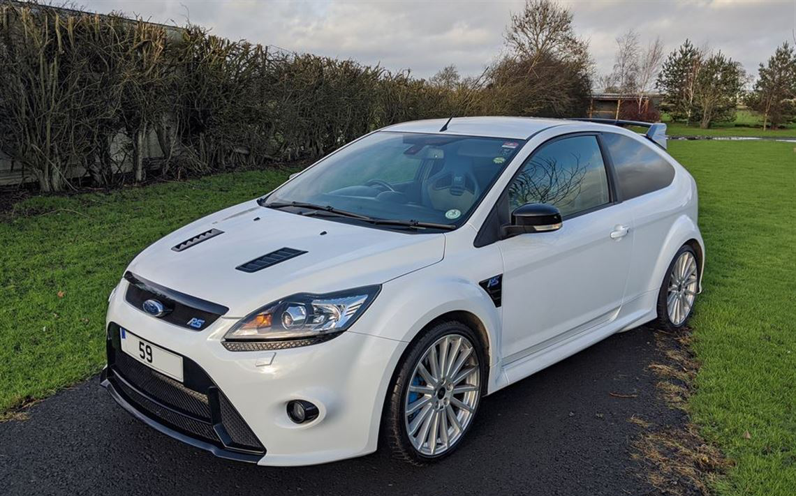 福特福克斯RS Hatchback  LUX 1&2 Frozen White Recaros