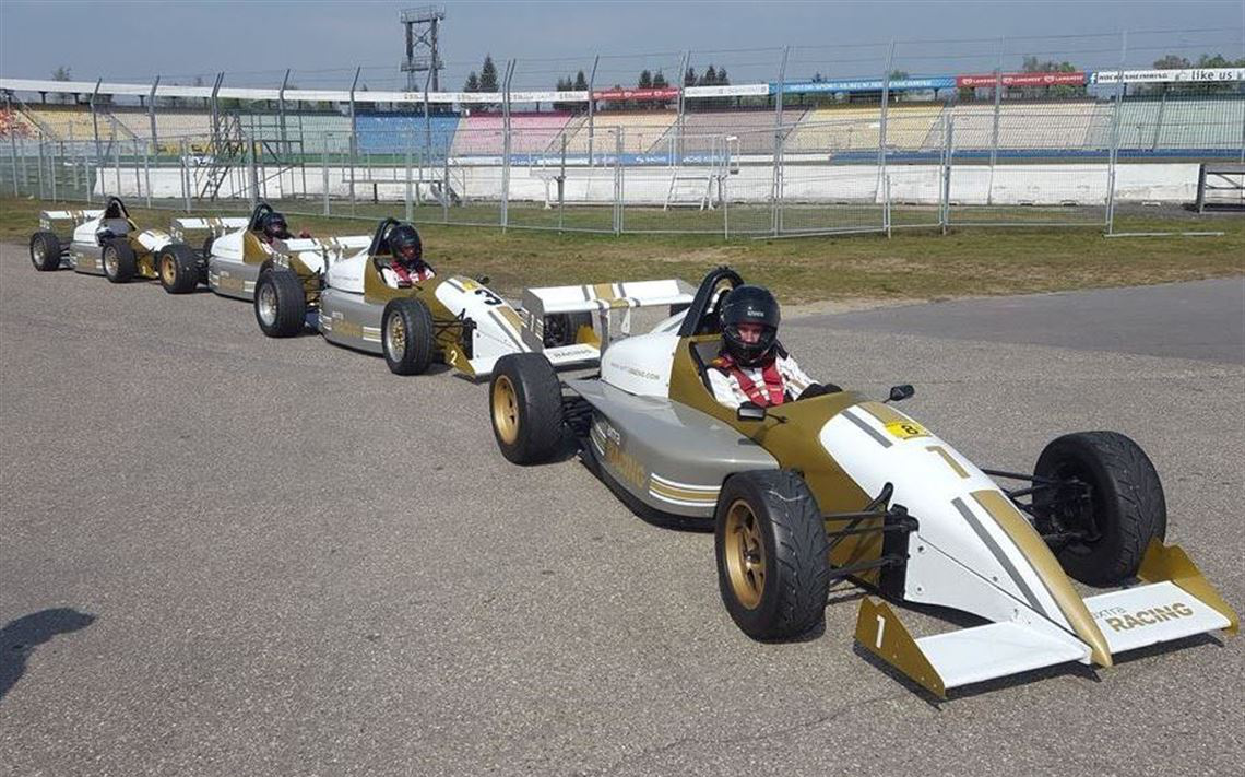 6x Formula König赛车